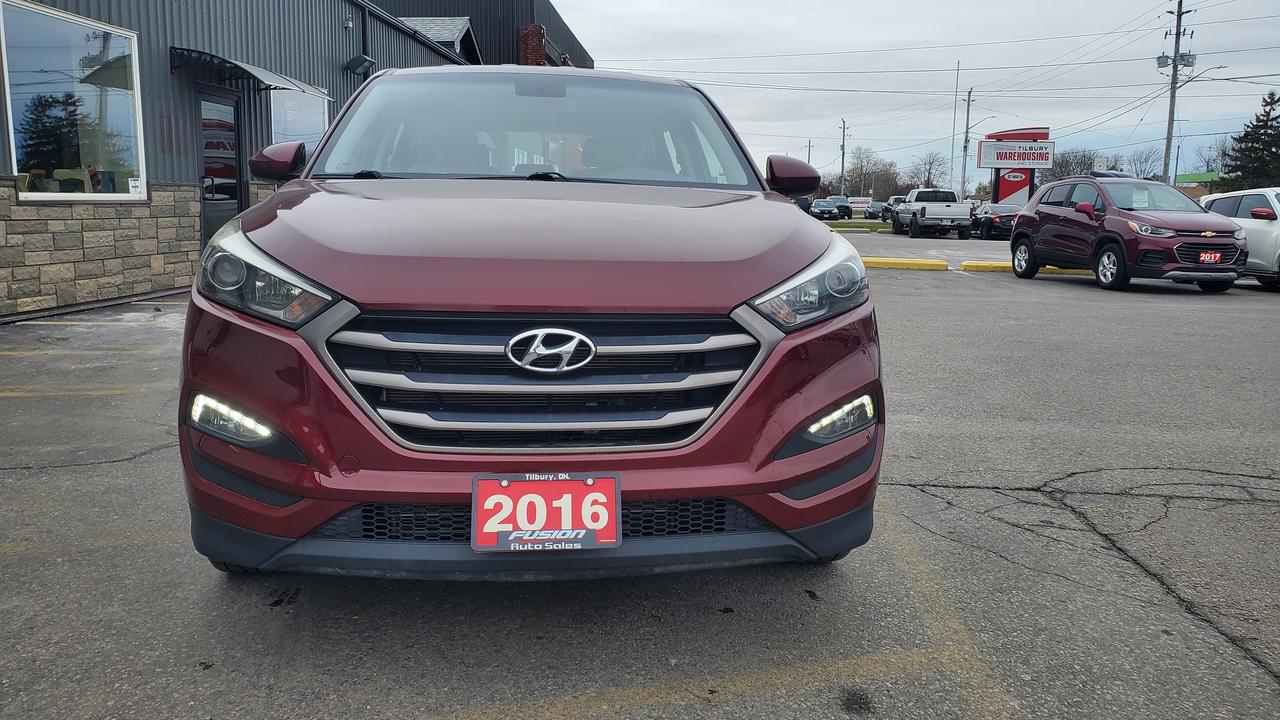 2016 Hyundai Tucson 2.0L-HEATED SEATS-BACK UP CAMERA-BLUETOOTH Photo
