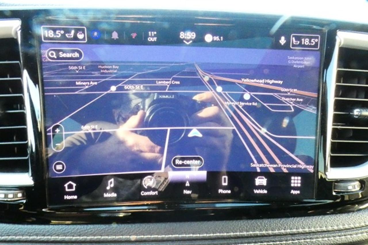 2021 Chrysler Pacifica S Touring-L AWD w/Htd L, pano S/R, NAV, BUC - Photo #17