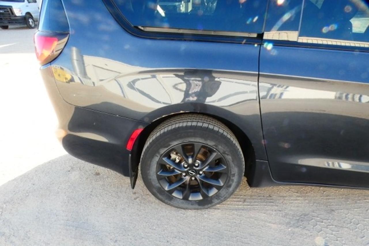 2021 Chrysler Pacifica S Touring-L AWD w/Htd L, pano S/R, NAV, BUC - Photo #26