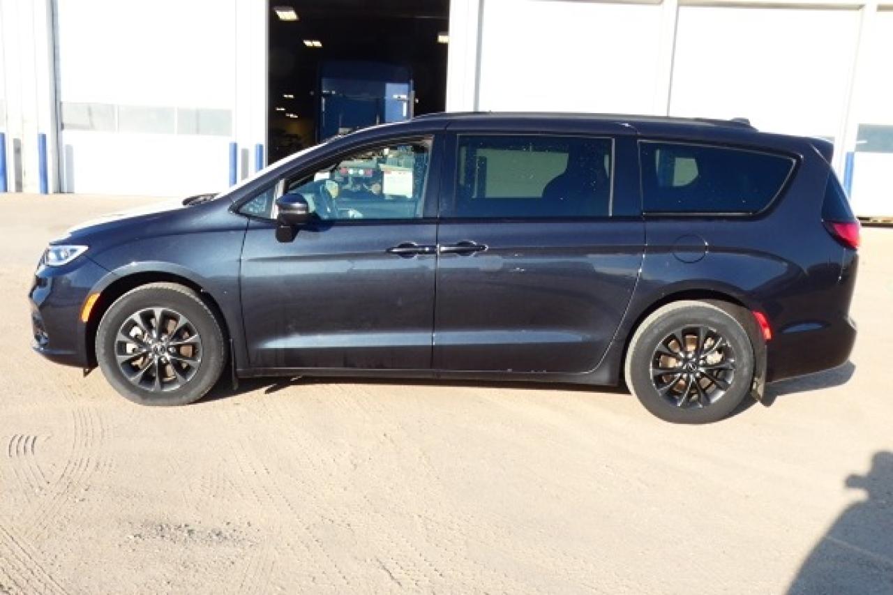 2021 Chrysler Pacifica S Touring-L AWD w/Htd L, pano S/R, NAV, BUC