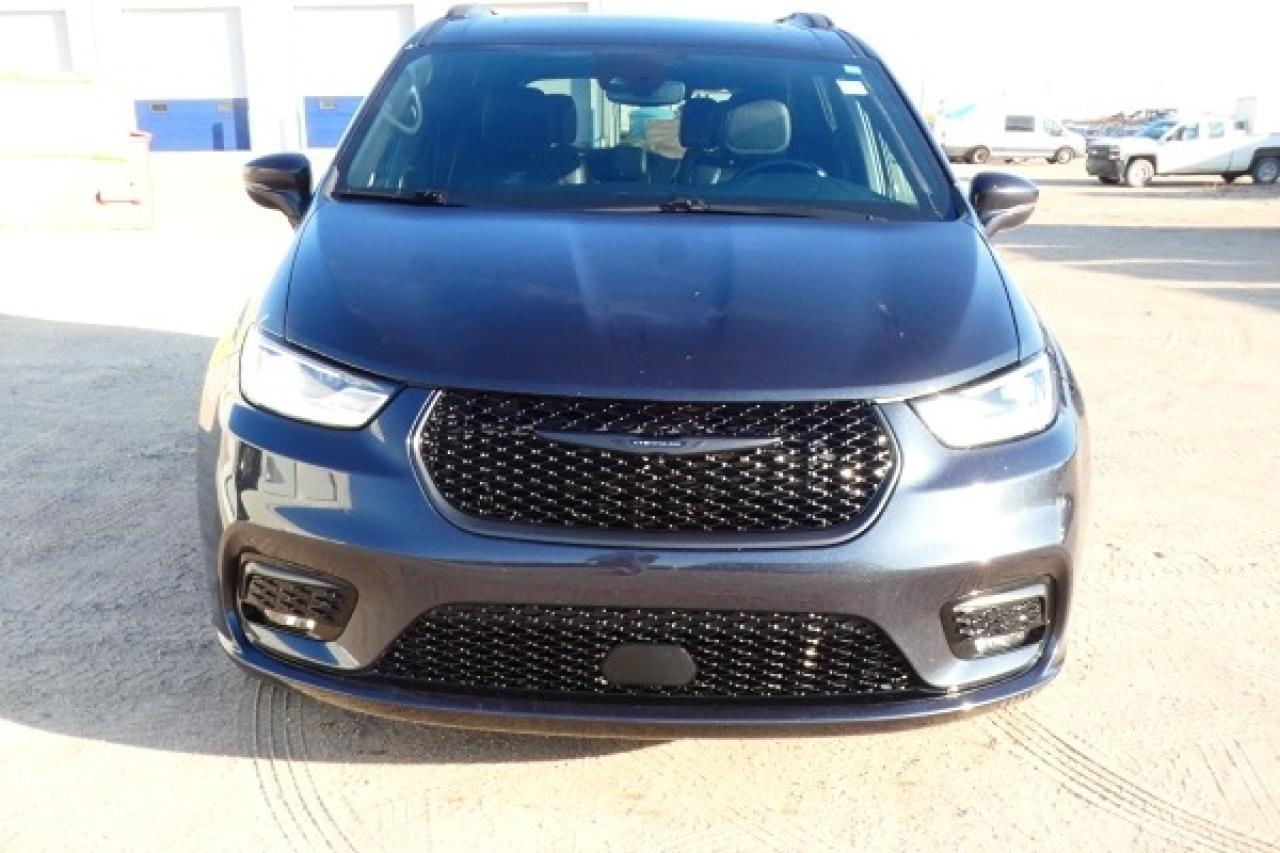 2021 Chrysler Pacifica S Touring-L AWD w/Htd L, pano S/R, NAV, BUC - Photo #3