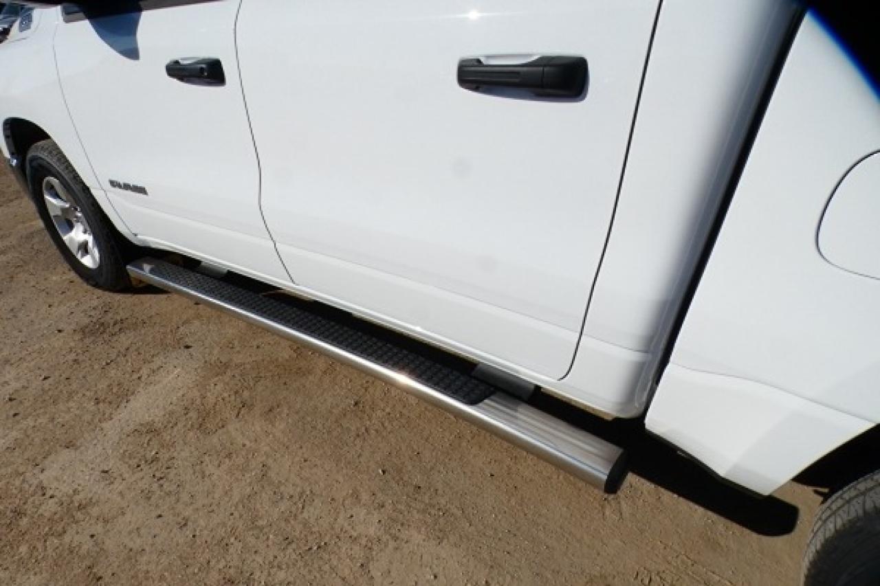 2023 Dodge Ram 1500 Big Horn e-torque Crew Cab w/Htd cloth, NAV, BUC - Photo #17