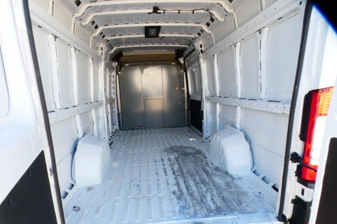 2025 RAM ProMaster SLT 3500 Ext. High Roof CARGO VAN w/cloth,NAV, BUC - Photo #11