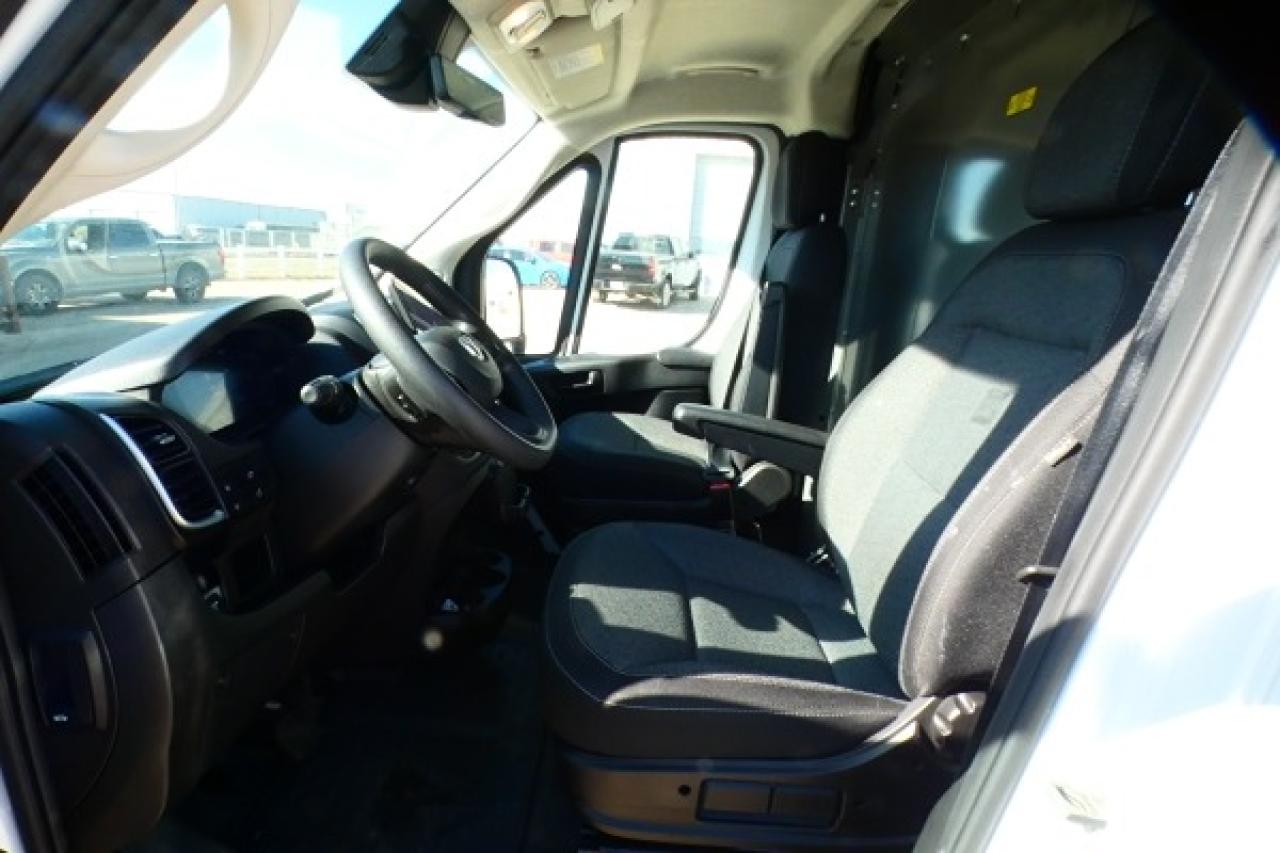 2025 RAM ProMaster SLT 3500 Ext. High Roof CARGO VAN w/cloth,NAV, BUC - Photo #12