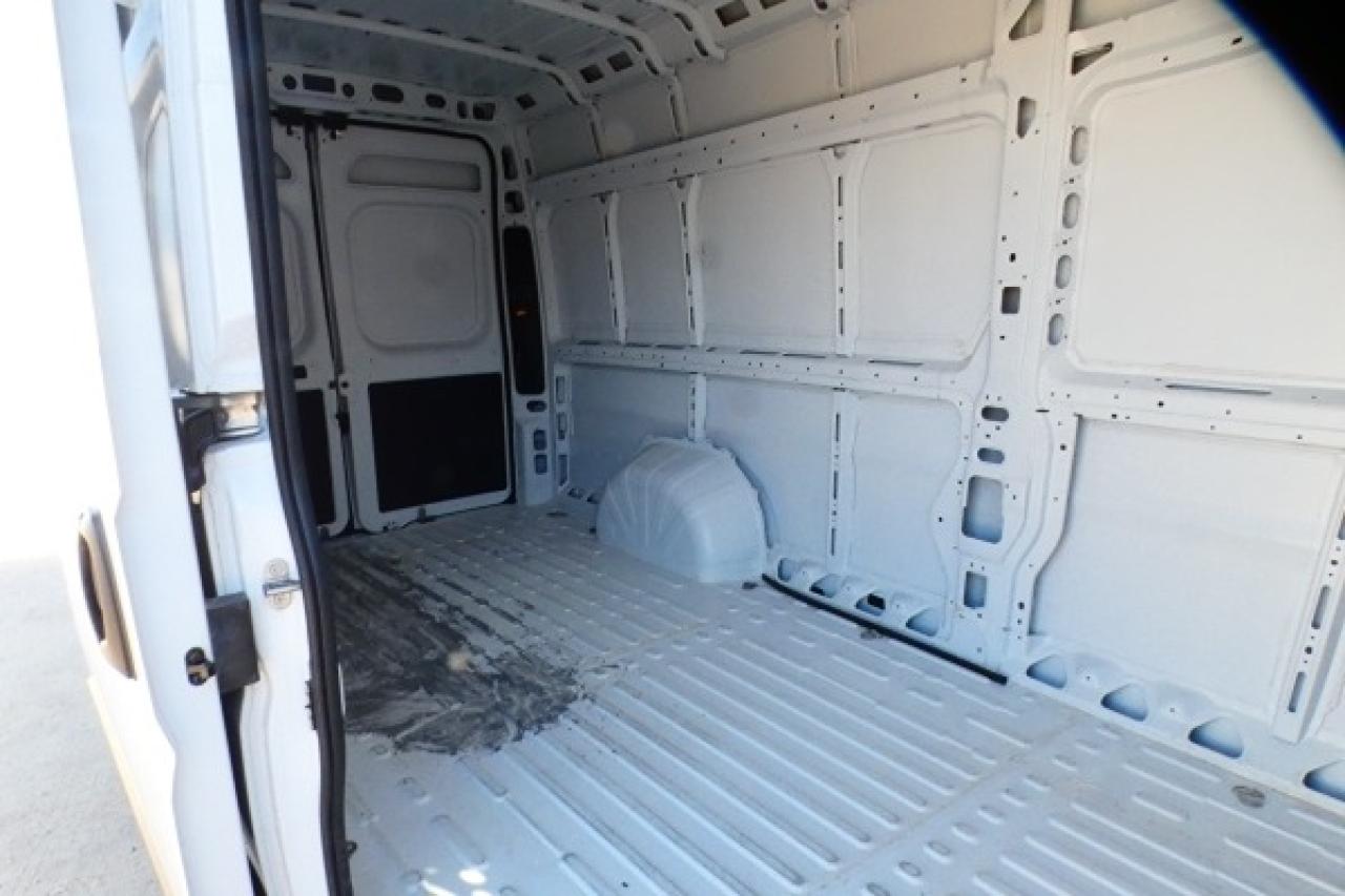 2025 RAM ProMaster SLT 3500 Ext. High Roof CARGO VAN w/cloth,NAV, BUC - Photo #10