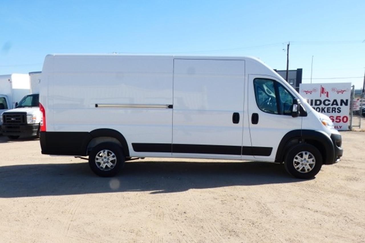 2025 RAM ProMaster SLT 3500 Ext. High Roof CARGO VAN w/cloth,NAV, BUC - Photo #5