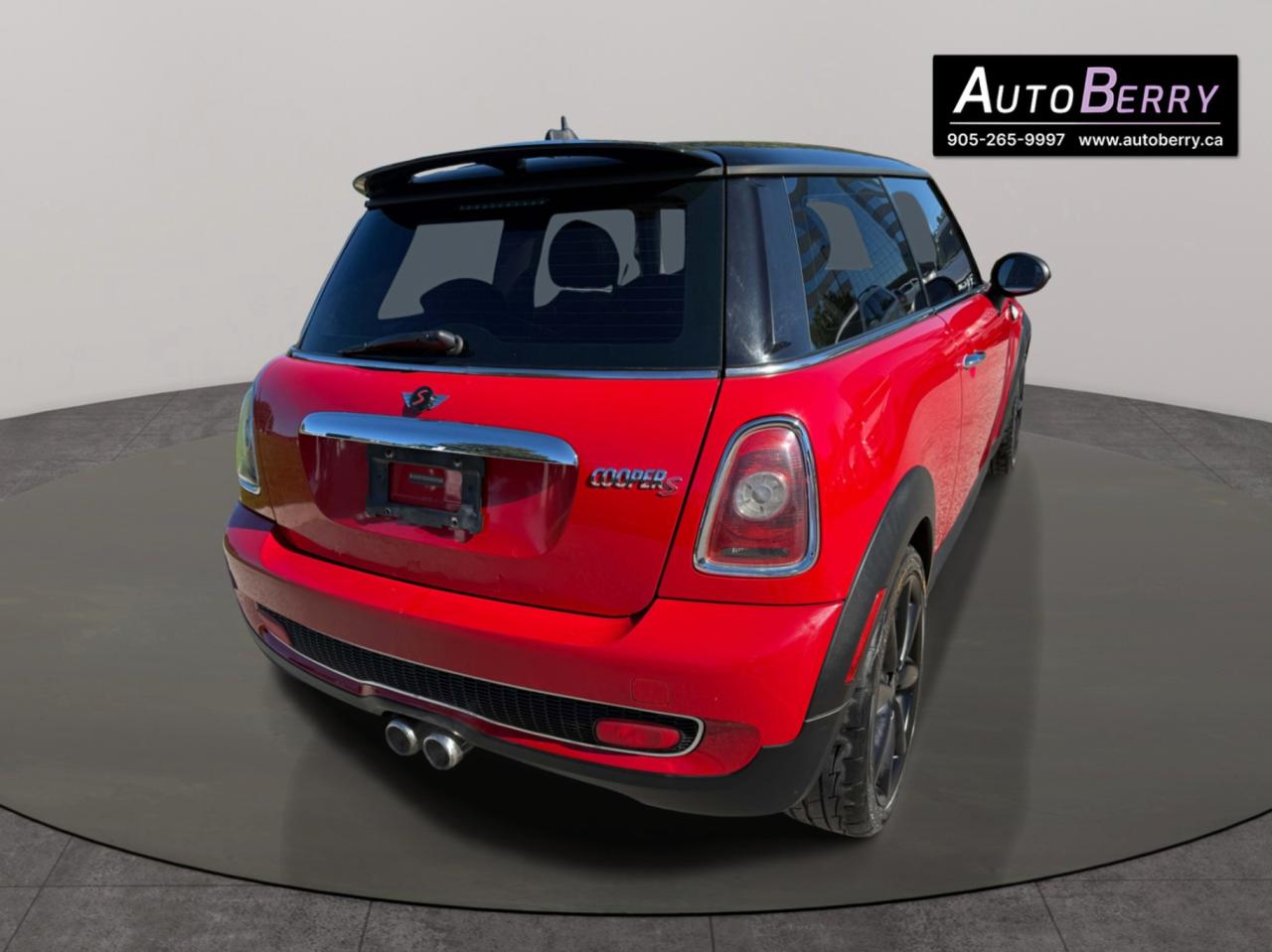 2010 MINI Cooper Hardtop S Photo