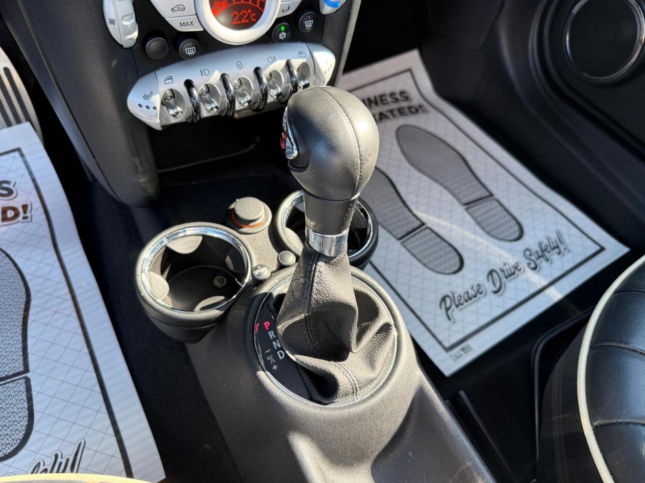 2010 MINI Cooper Hardtop S Photo