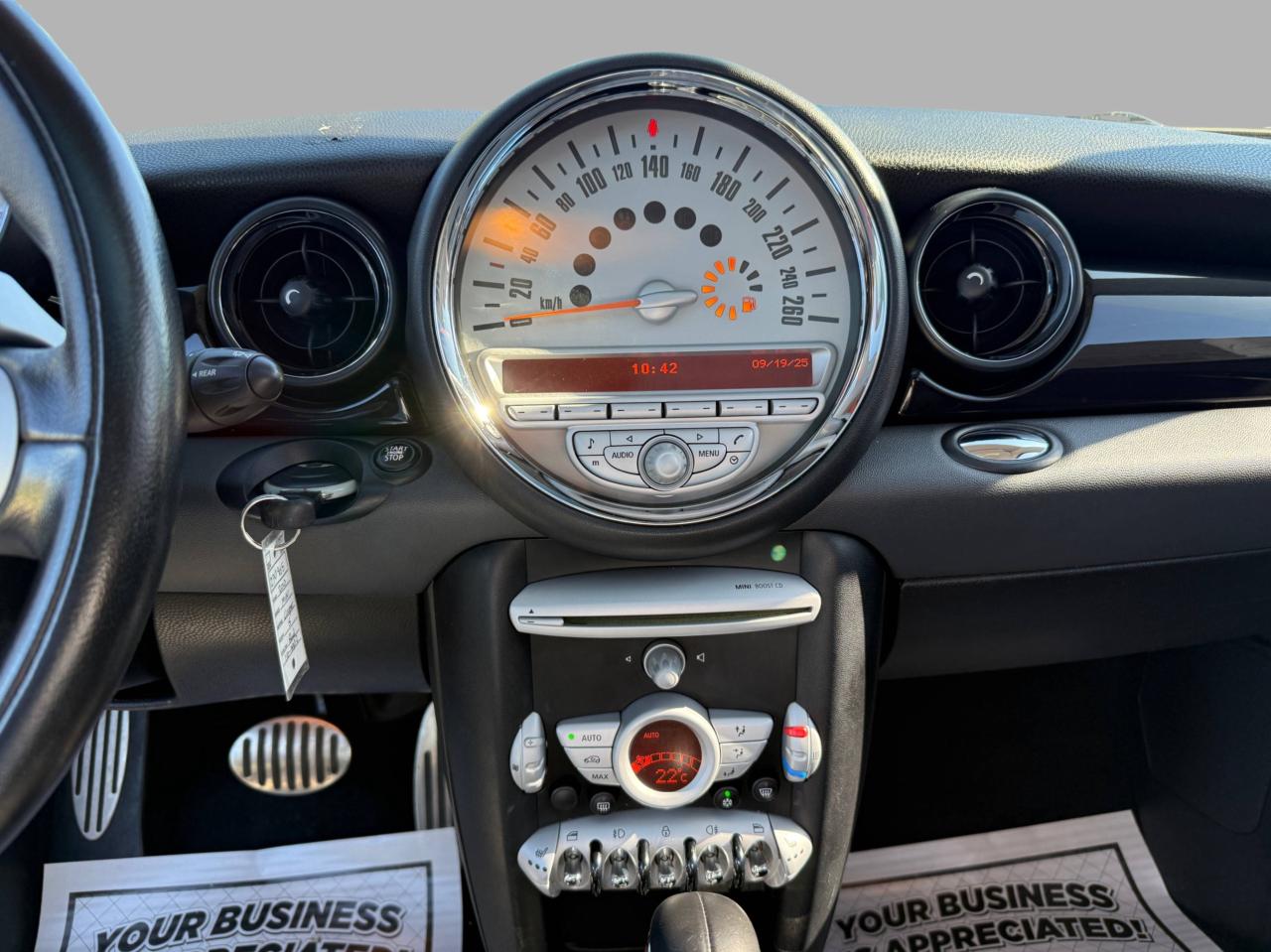 2010 MINI Cooper Hardtop S Photo