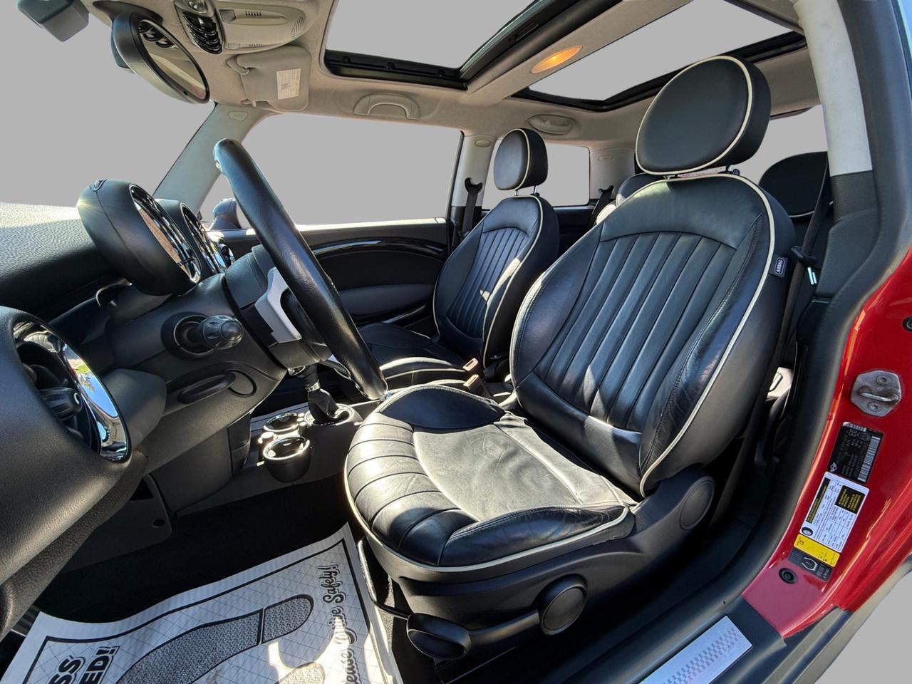 2010 MINI Cooper Hardtop S Photo
