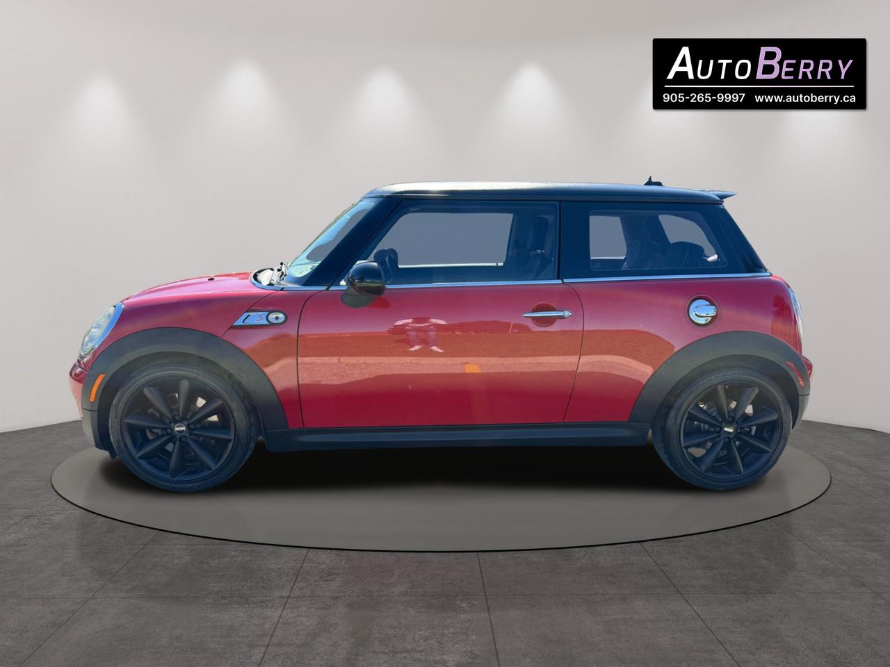2010 MINI Cooper Hardtop S Photo