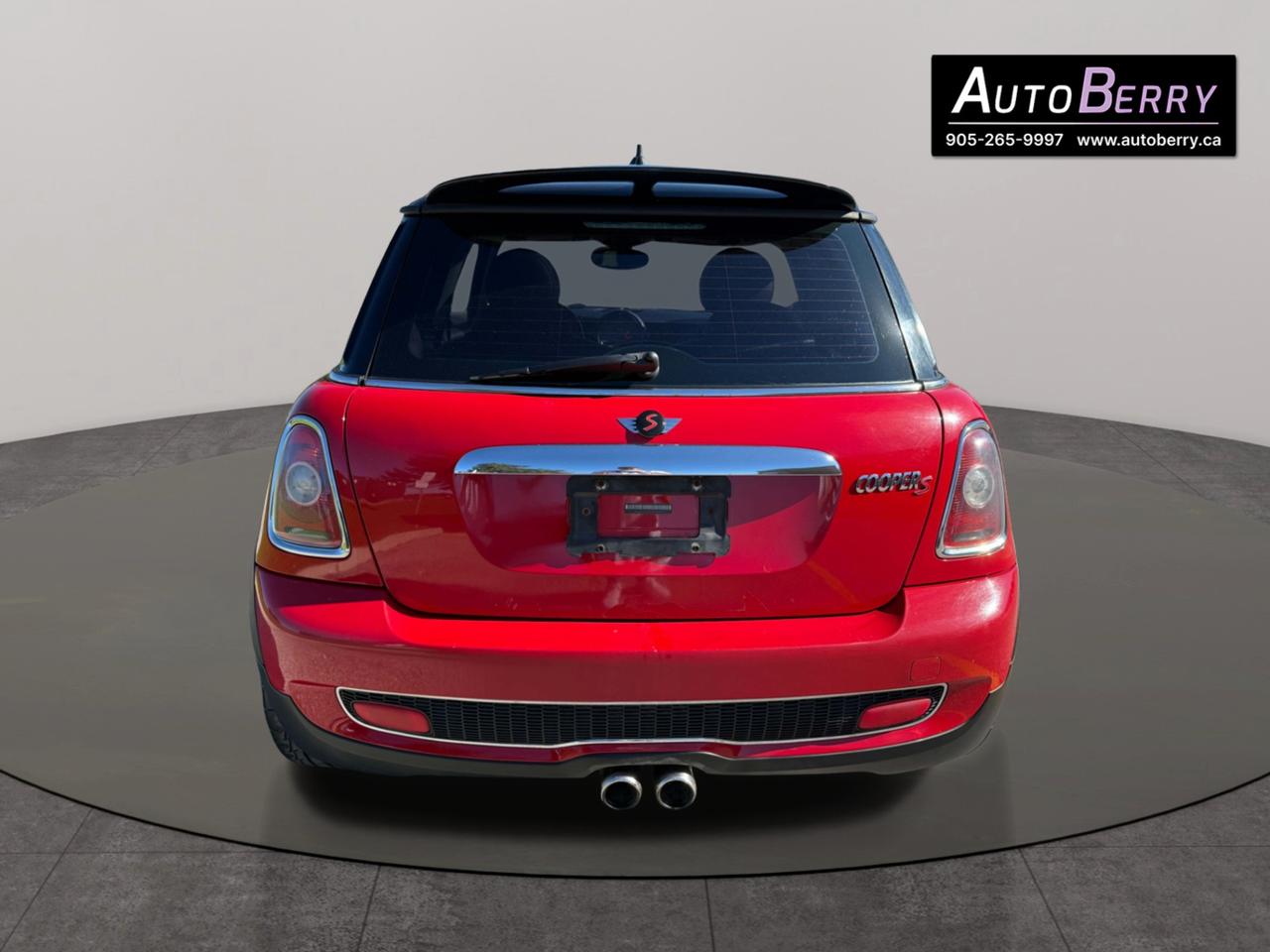 2010 MINI Cooper Hardtop S Photo