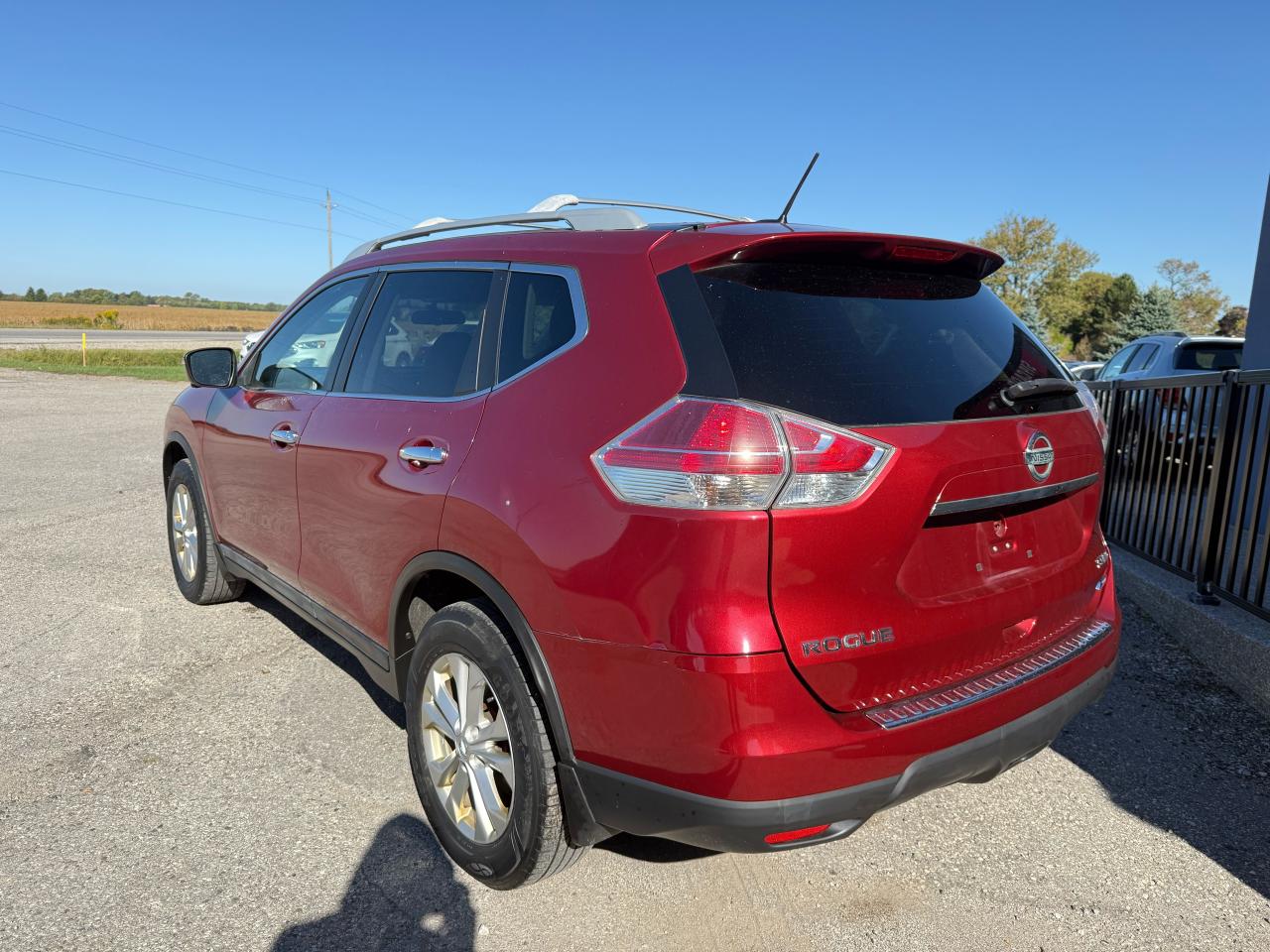 2015 Nissan Rogue SV | Navigation | Backup Camera | Sunroof - Photo #3