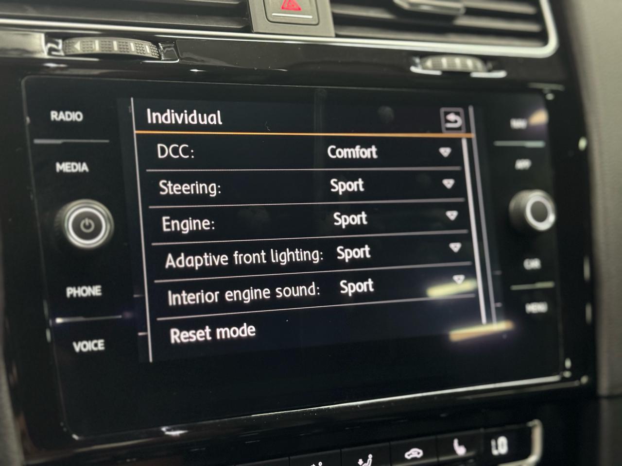 2016 Volkswagen Golf R 6-SPEED|NAV|BACKUP|CARPLAY|FENDER|ONE OWNER| - Photo #18