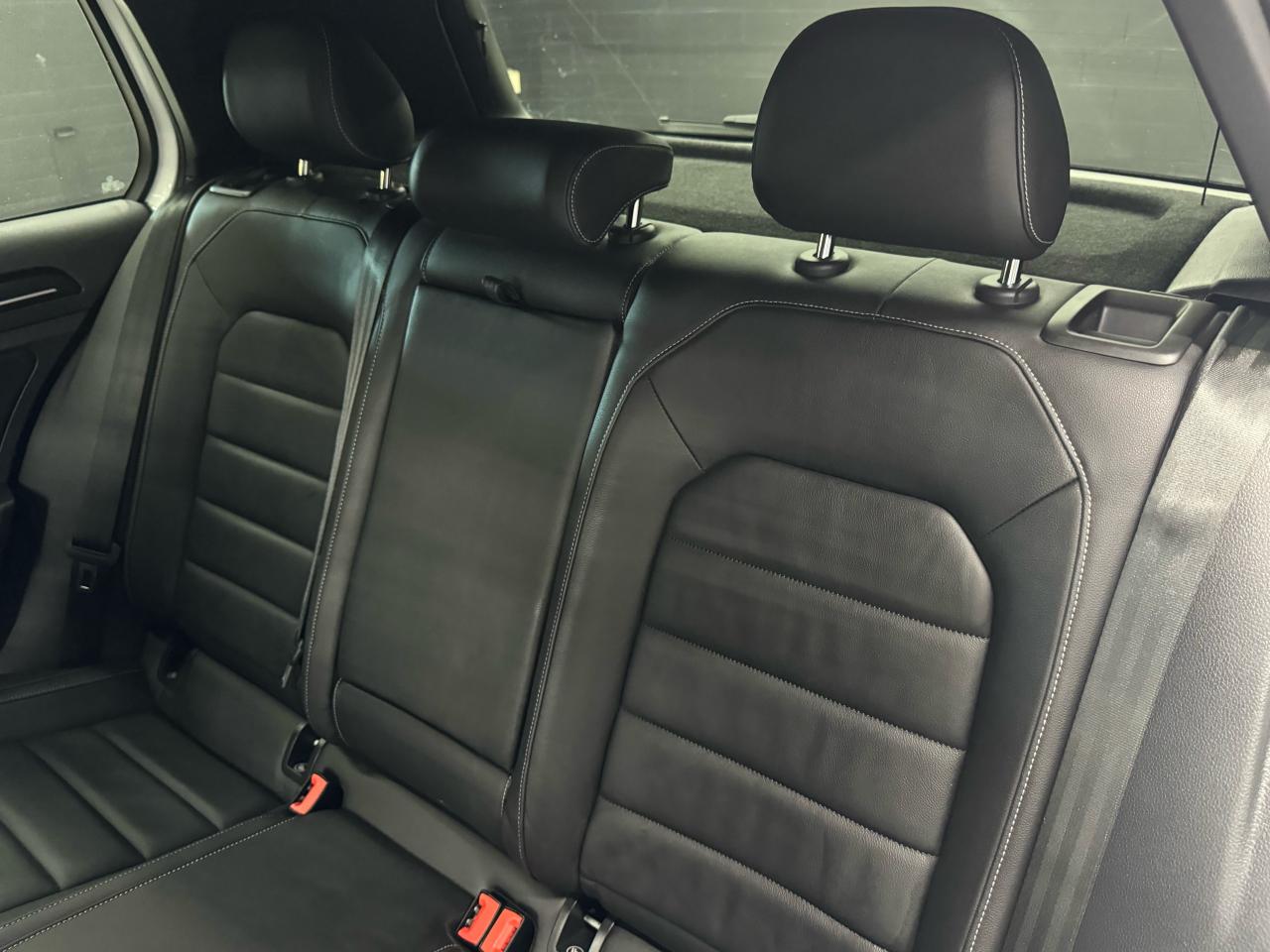 2016 Volkswagen Golf R 6-SPEED|NAV|BACKUP|CARPLAY|FENDER|ONE OWNER| - Photo #24
