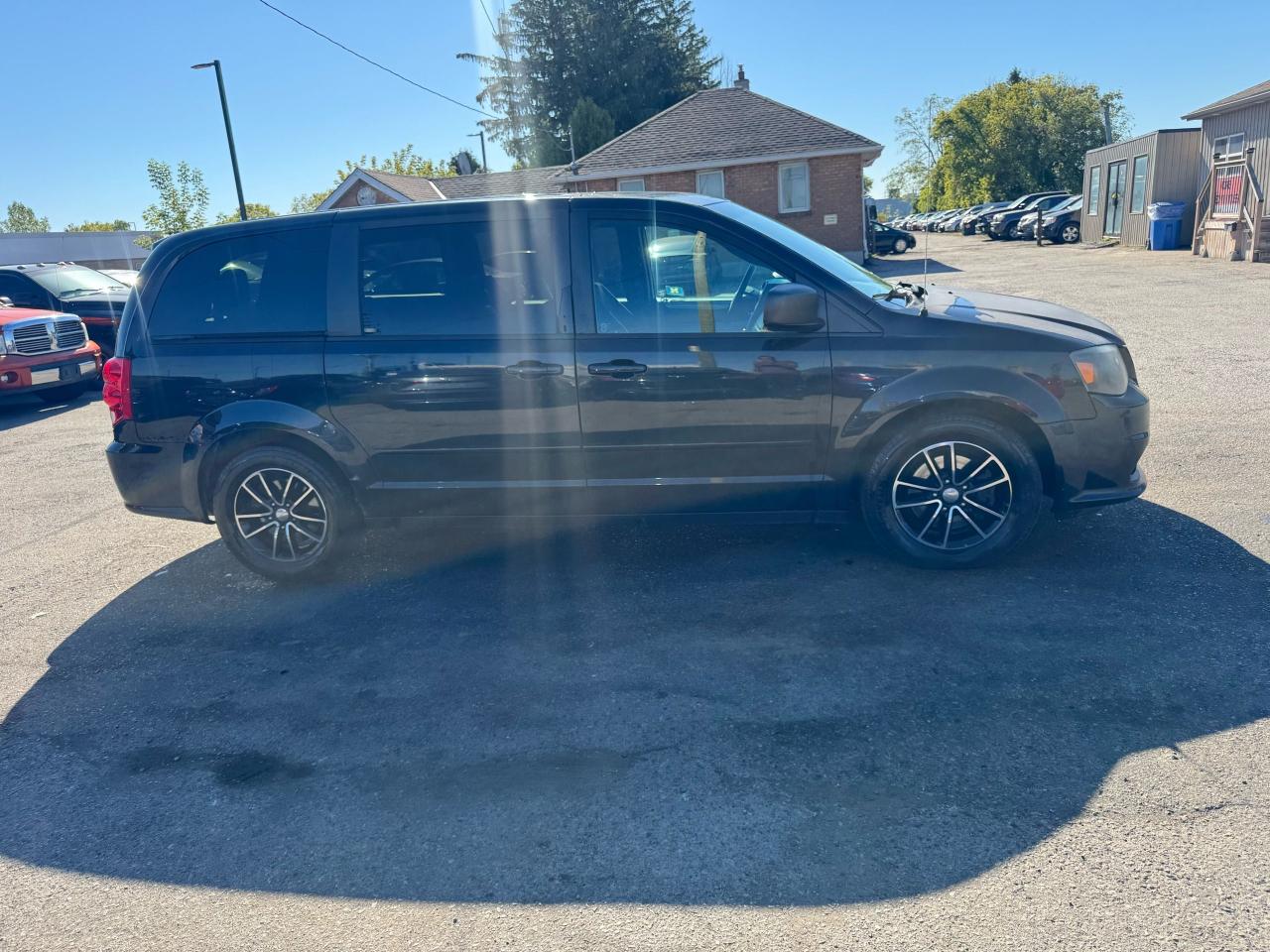 2014 Dodge Grand Caravan SXT, CAM, DVD, STOWNGO, RUNS WELL, AS IS SPECIAL - Photo #6