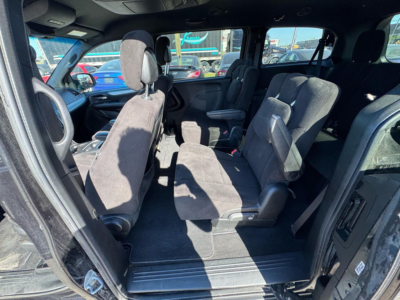 2014 Dodge Grand Caravan SXT, CAM, DVD, STOWNGO, RUNS WELL, AS IS SPECIAL - Photo #12