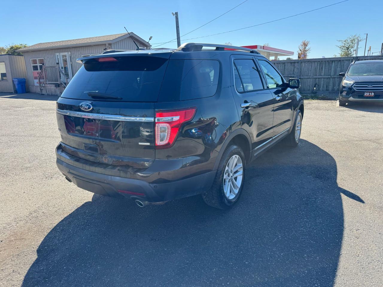 2013 Ford Explorer XLT, LEATHER, LOADED, 2 SETS WHEELS, V6, AS IS - Photo #5