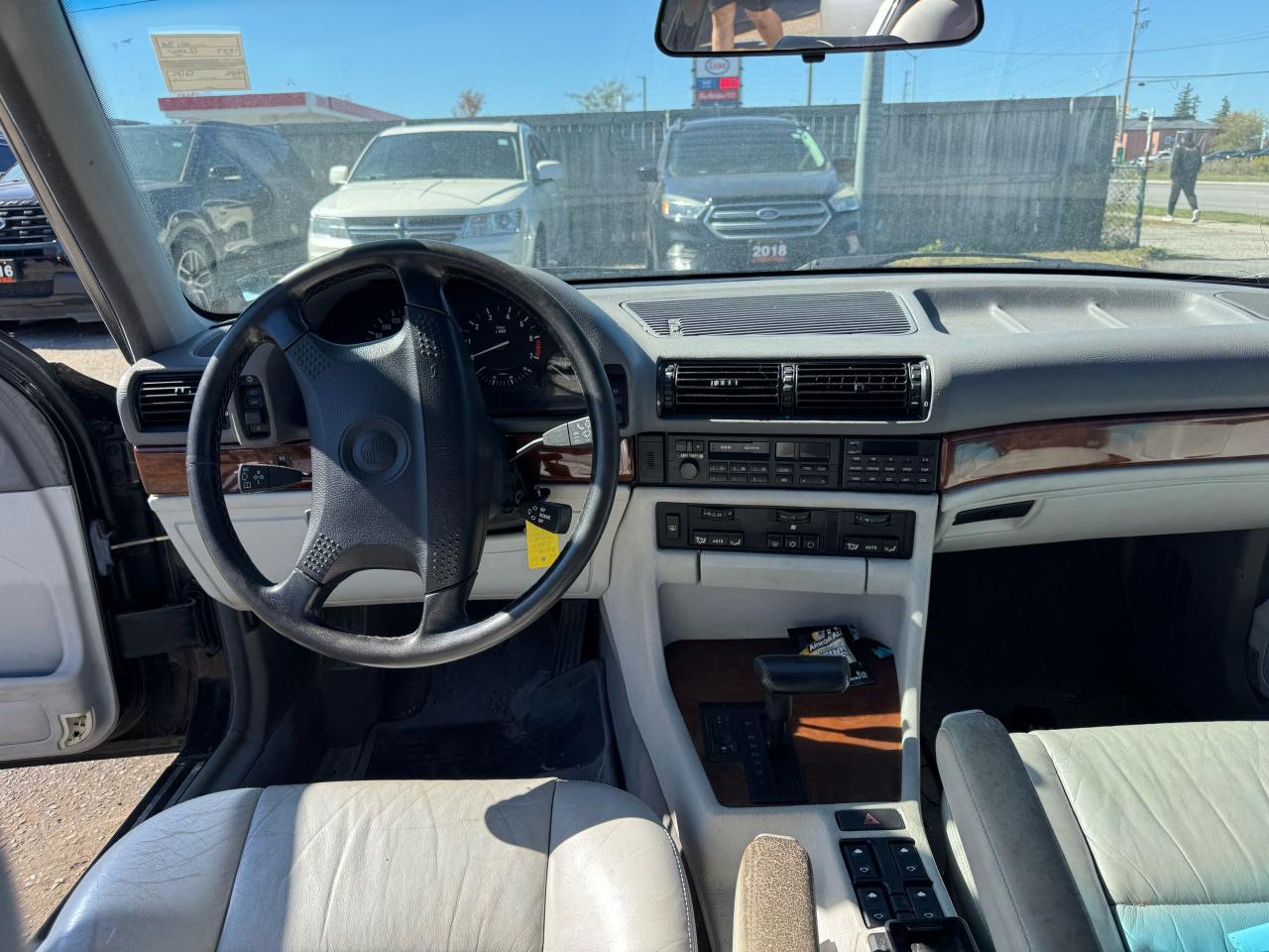 1992 BMW 7 Series 735iL, GOOD SHAPE, NEEDS FUEL PUMP, AS IS SPECIAL - Photo #14