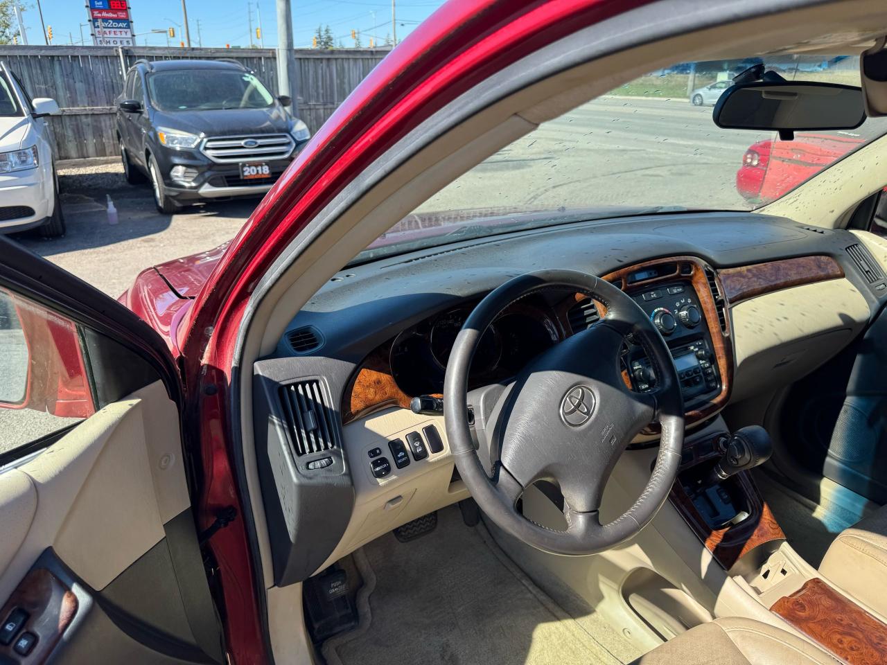 2003 Toyota Highlander 4X4, LEATHER, WAS SITTING, NEEDS FUEL PUMP, AS IS - Photo #9