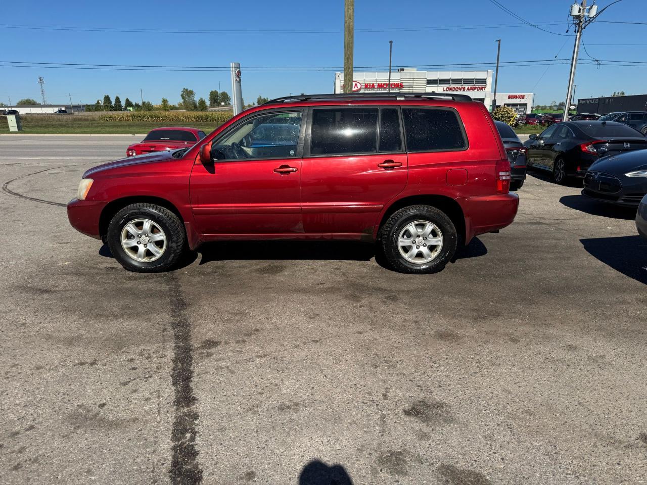 2003 Toyota Highlander 4X4, LEATHER, WAS SITTING, NEEDS FUEL PUMP, AS IS - Photo #2