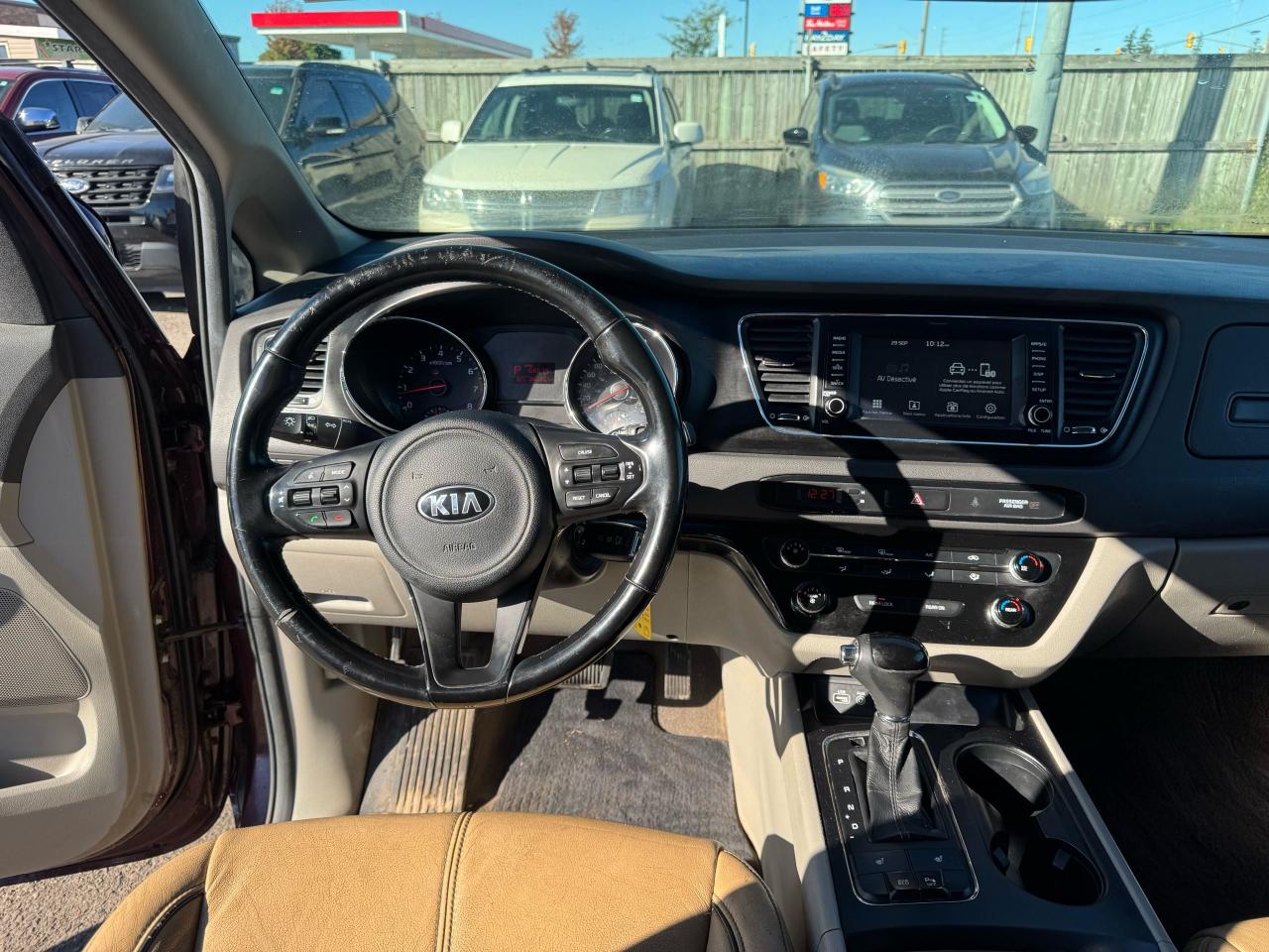 2017 Kia Sedona LX, MINIVAN, LEATHER, LOADED, AS IS SPECIAL - Photo #14
