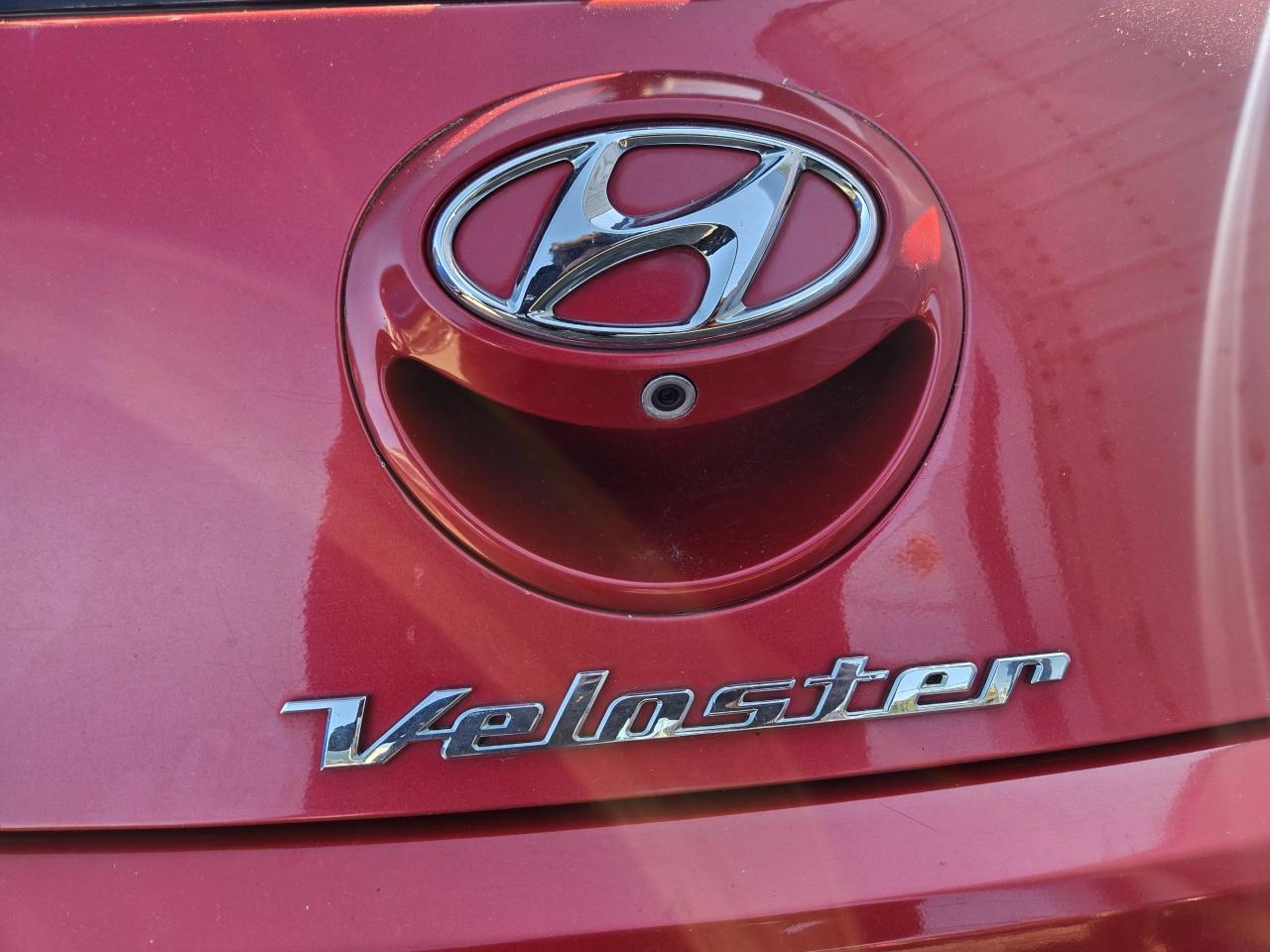 2014 Hyundai Veloster w/Tech - Photo #6