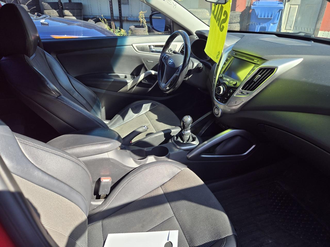 2014 Hyundai Veloster w/Tech - Photo #10