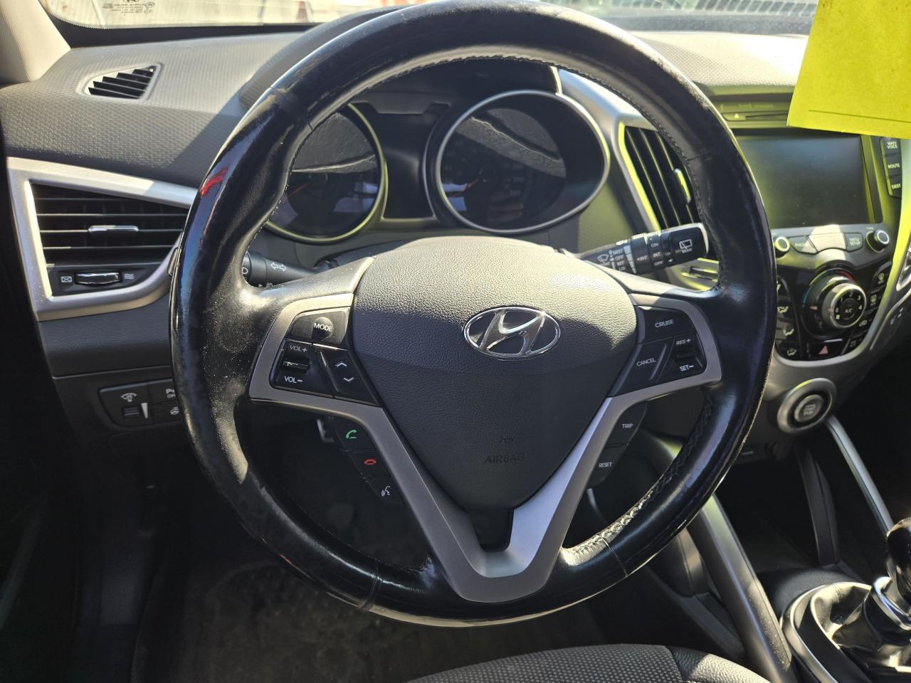 2014 Hyundai Veloster w/Tech - Photo #13