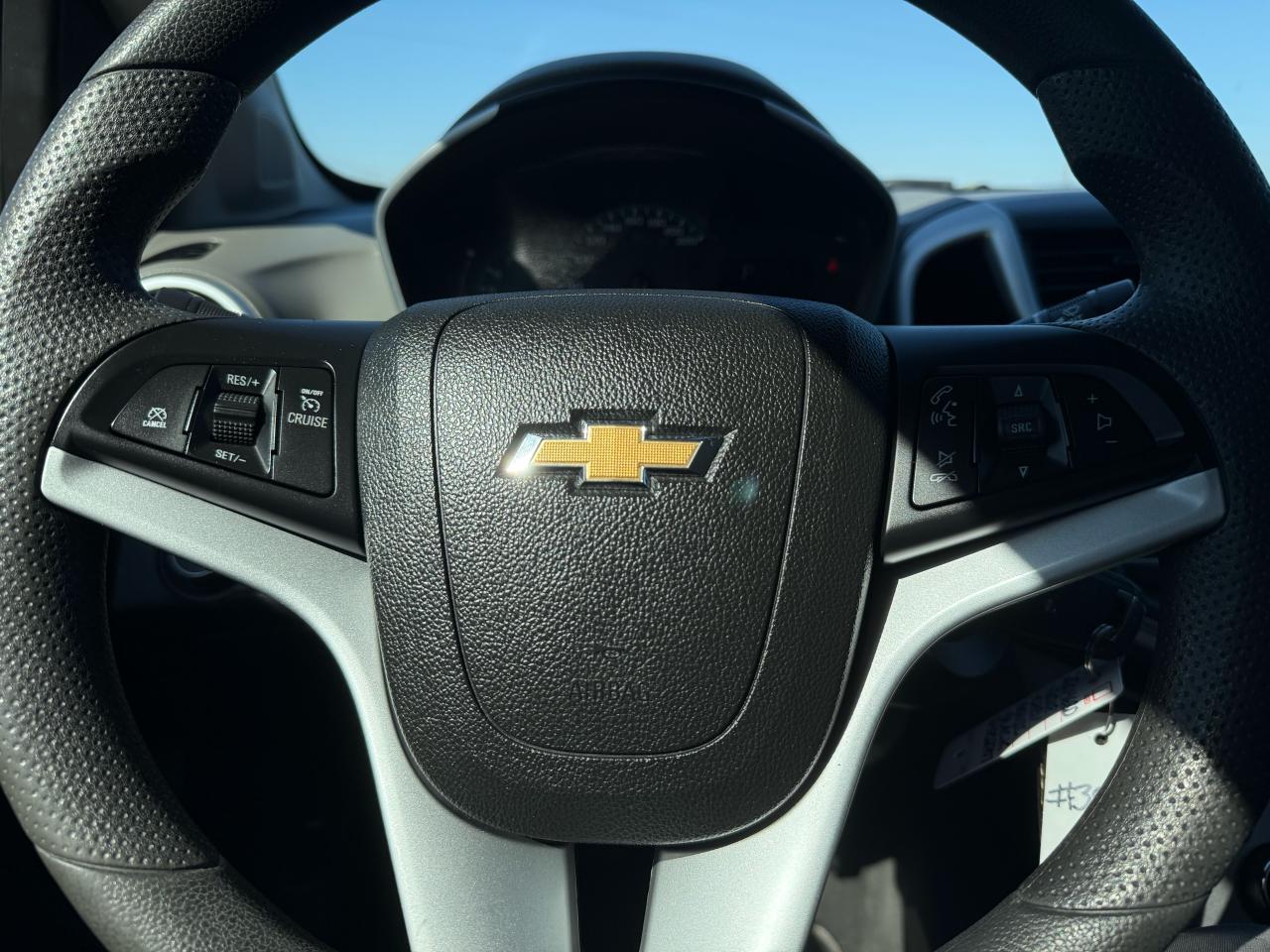 2018 Chevrolet Sonic LT | Backup Camera | Bluetooth | Cruise Control - Photo #14