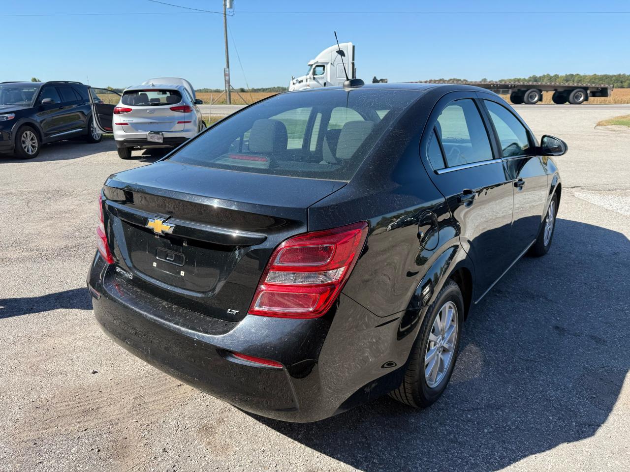 2018 Chevrolet Sonic LT | Backup Camera | Bluetooth | Cruise Control - Photo #5