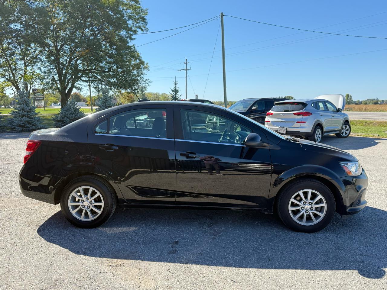 2018 Chevrolet Sonic LT | Backup Camera | Bluetooth | Cruise Control - Photo #6