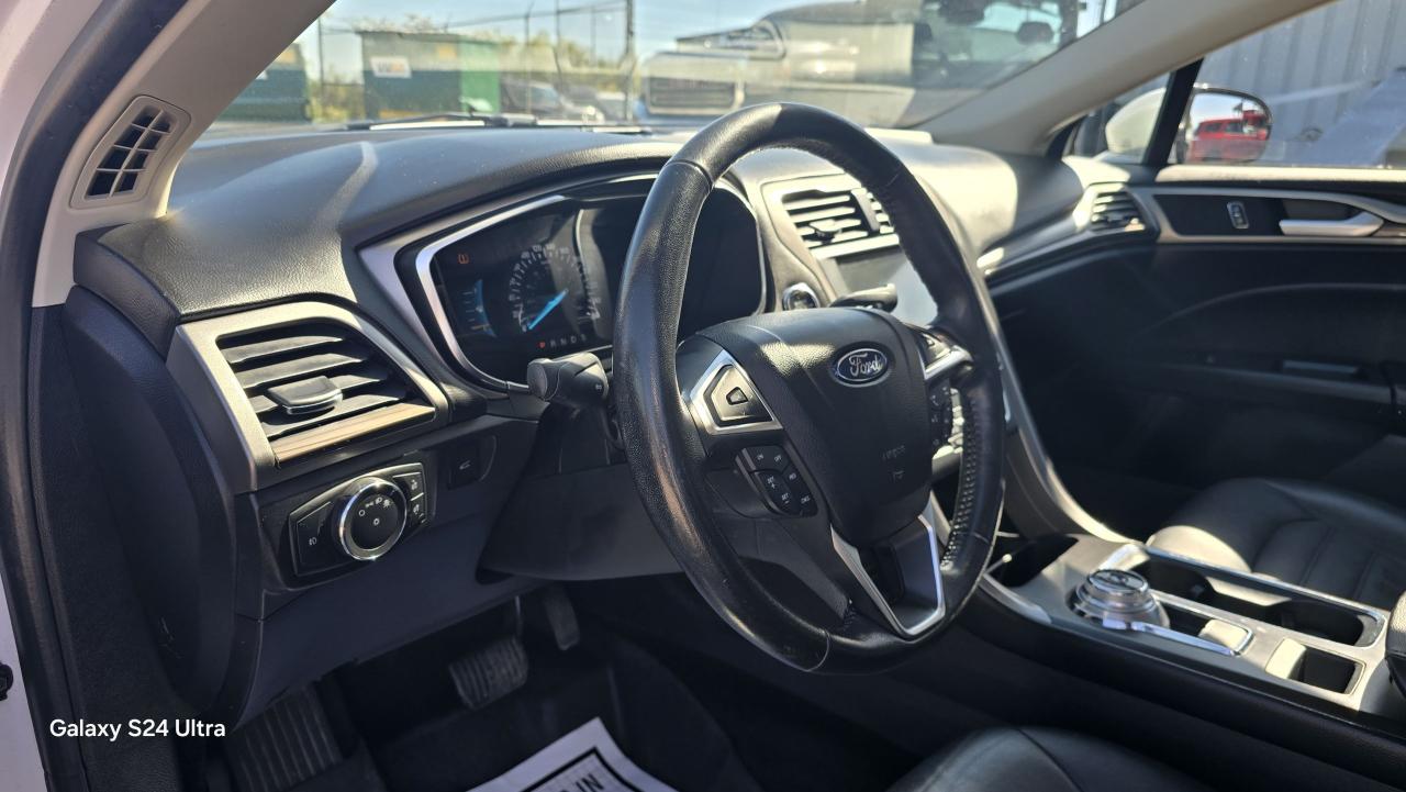 2017 Ford Fusion SE - Photo #10