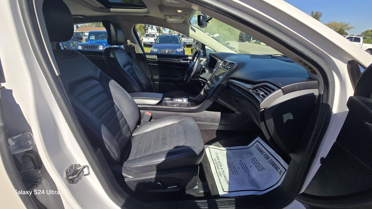 2017 Ford Fusion SE - Photo #15