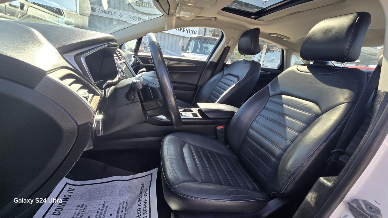 2017 Ford Fusion SE - Photo #18