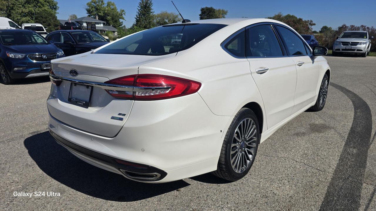 2017 Ford Fusion SE - Photo #5