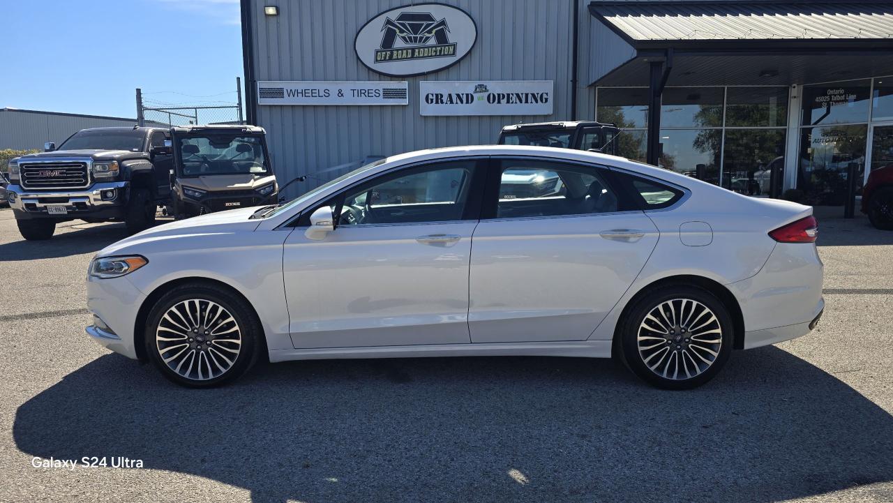 2017 Ford Fusion SE - Photo #2