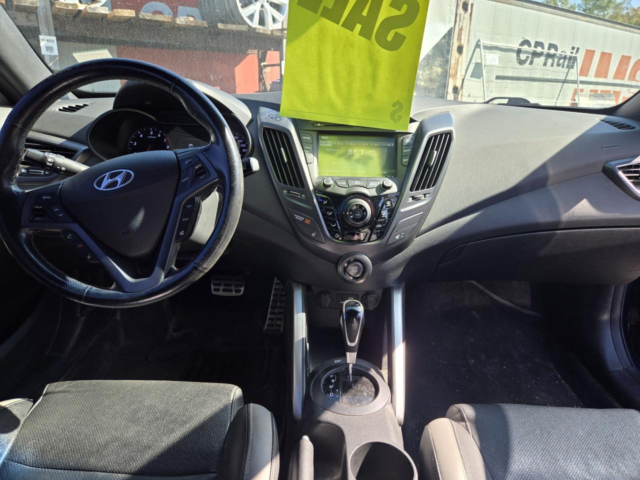 2016 Hyundai Veloster Turbo - Photo #14