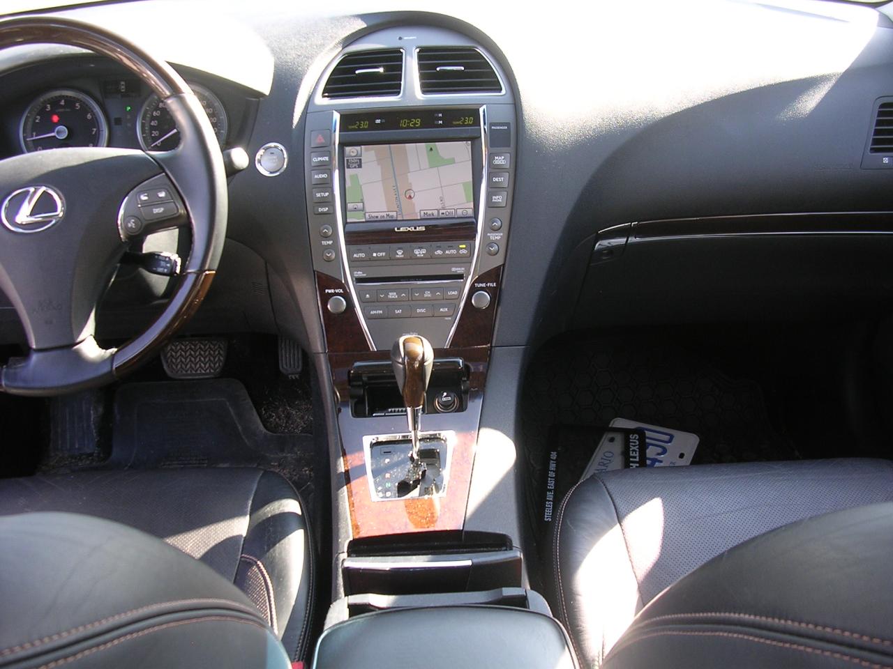2011 Lexus ES 350 4dr Sdn - Photo #7