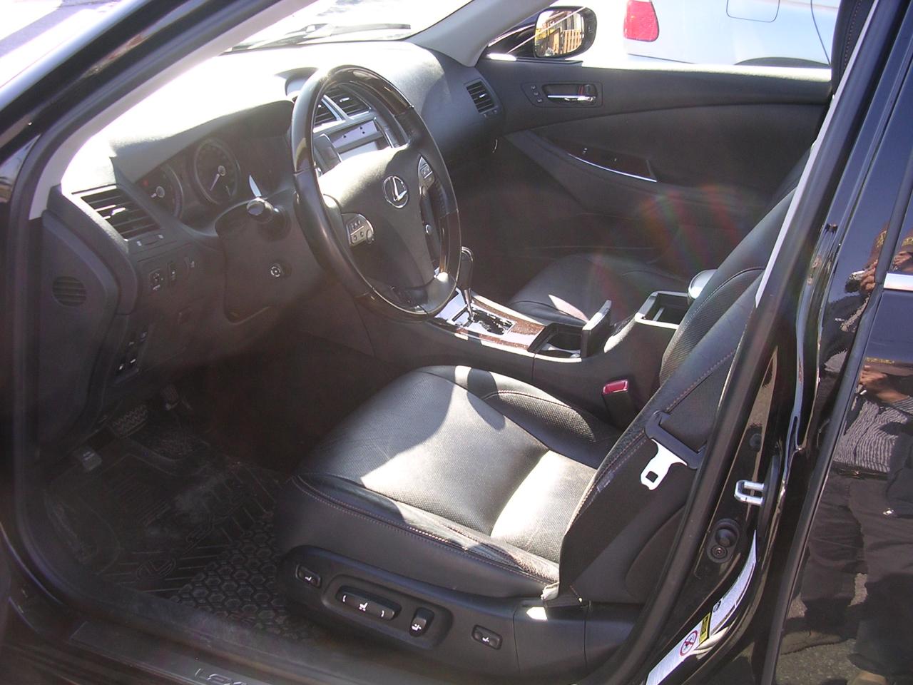 2011 Lexus ES 350 4dr Sdn - Photo #5