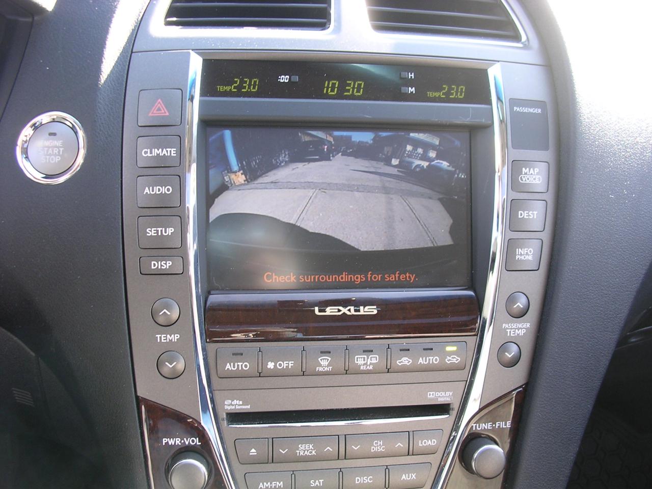 2011 Lexus ES 350 4dr Sdn - Photo #12