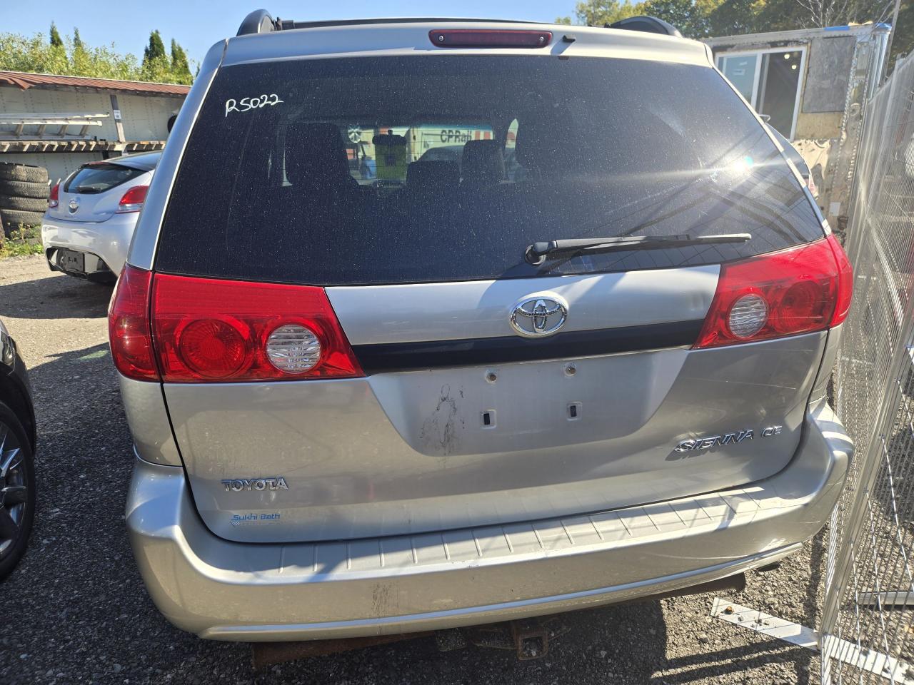 2009 Toyota Sienna CE - Photo #7