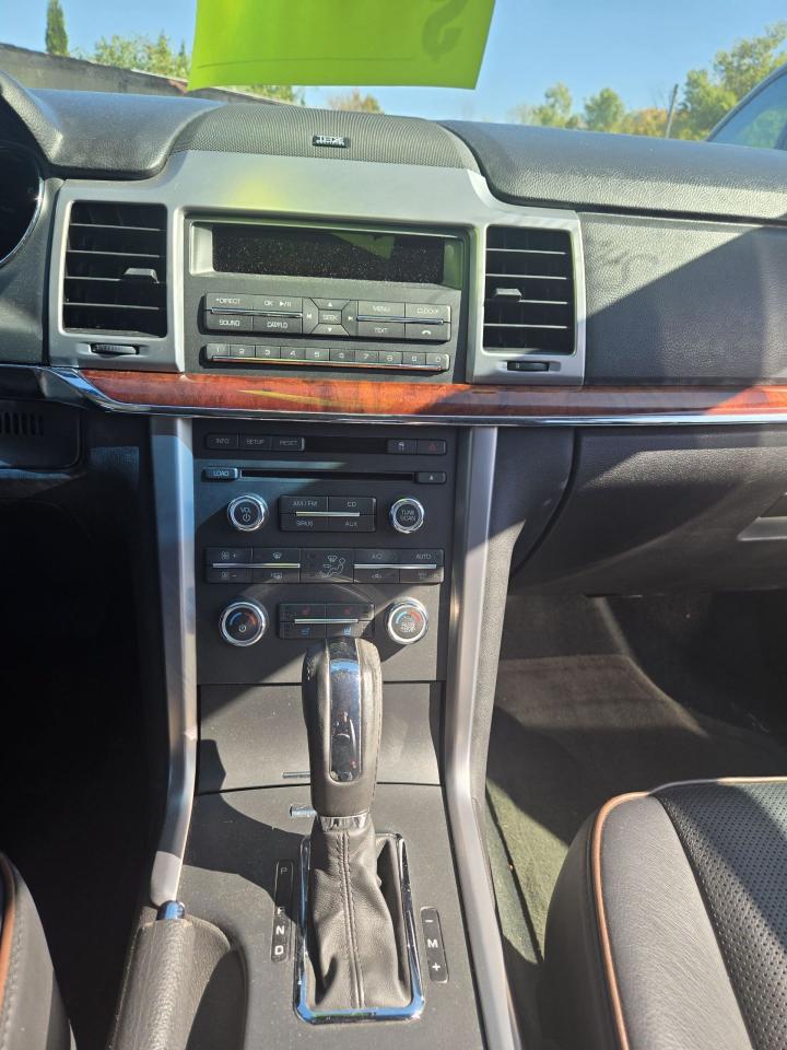 2010 Lincoln MKZ  - Photo #14
