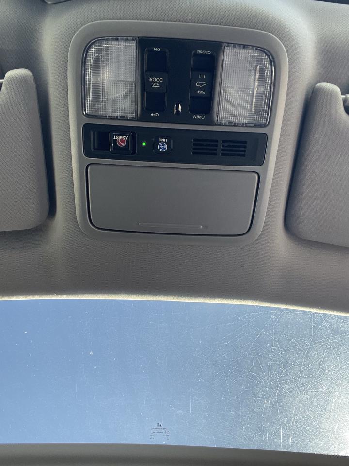 2021 Honda Pilot TOURING 8-PASSENGER - Photo #17