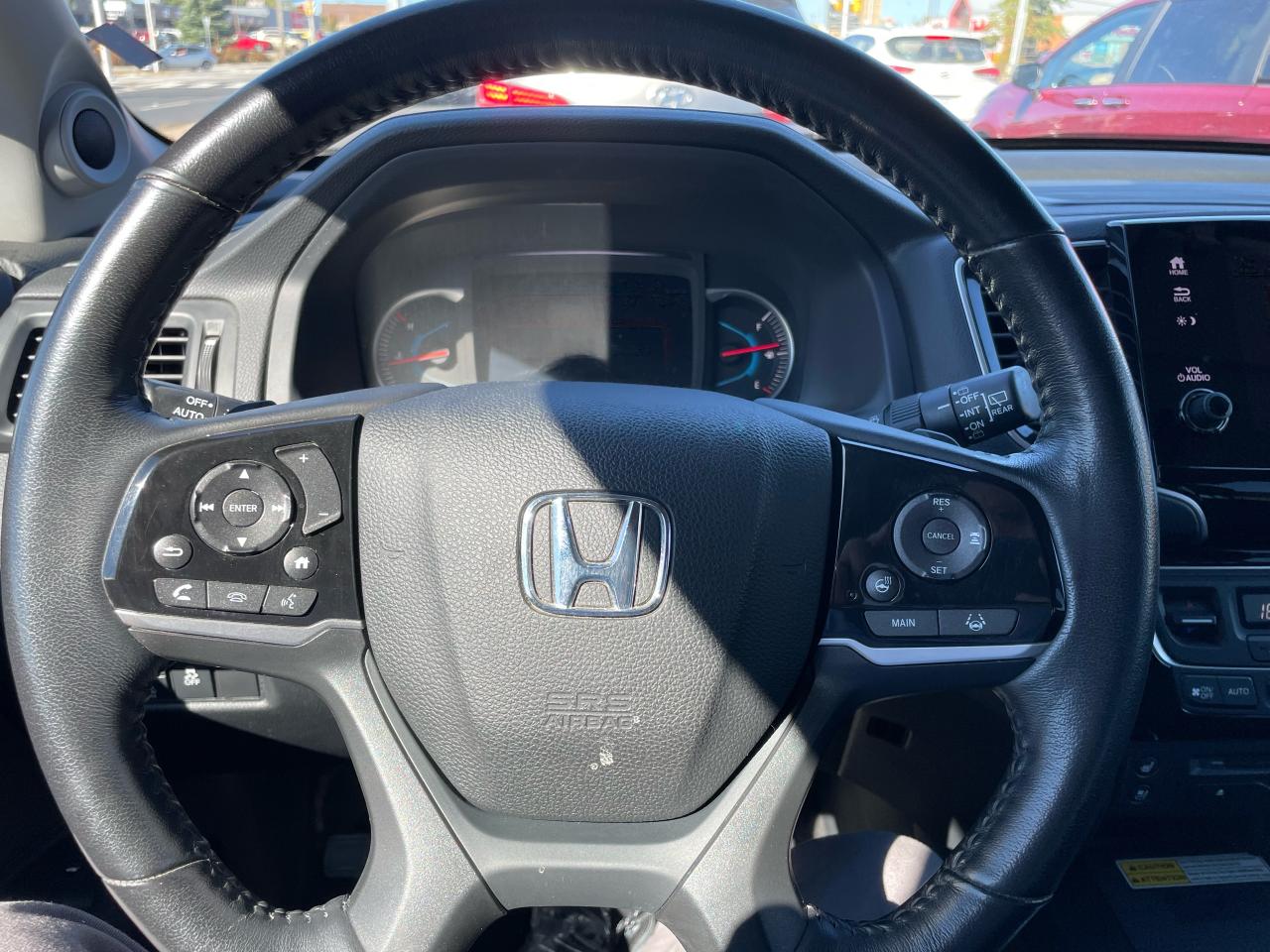 2021 Honda Pilot TOURING 8-PASSENGER - Photo #10