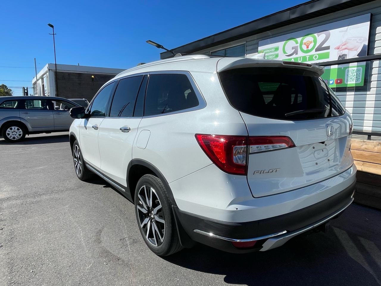 2021 Honda Pilot TOURING 8-PASSENGER - Photo #5
