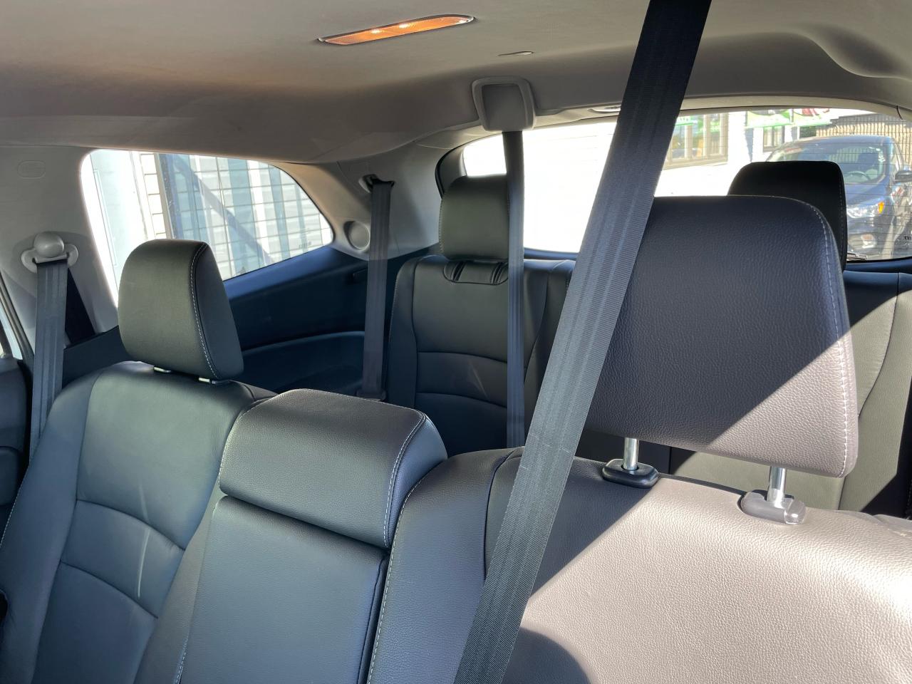 2021 Honda Pilot TOURING 8-PASSENGER - Photo #21