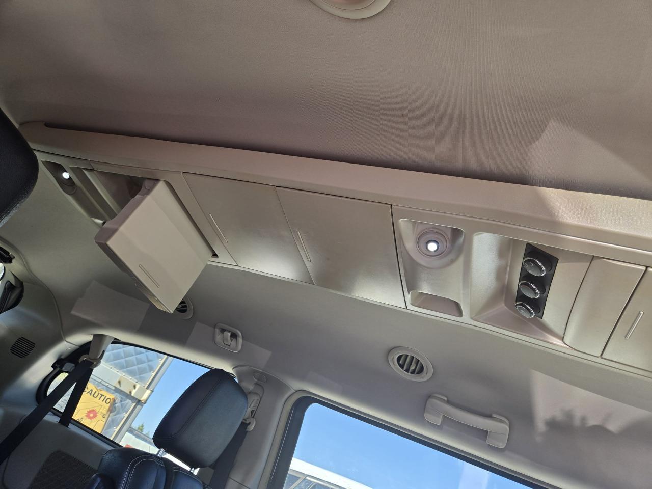 2016 Dodge Grand Caravan Crew Plus - Photo #14