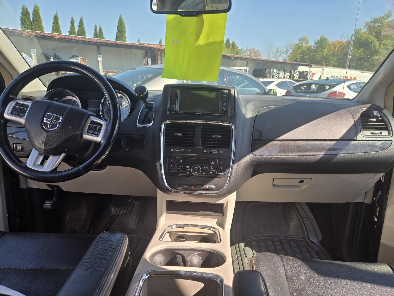 2016 Dodge Grand Caravan Crew Plus - Photo #15