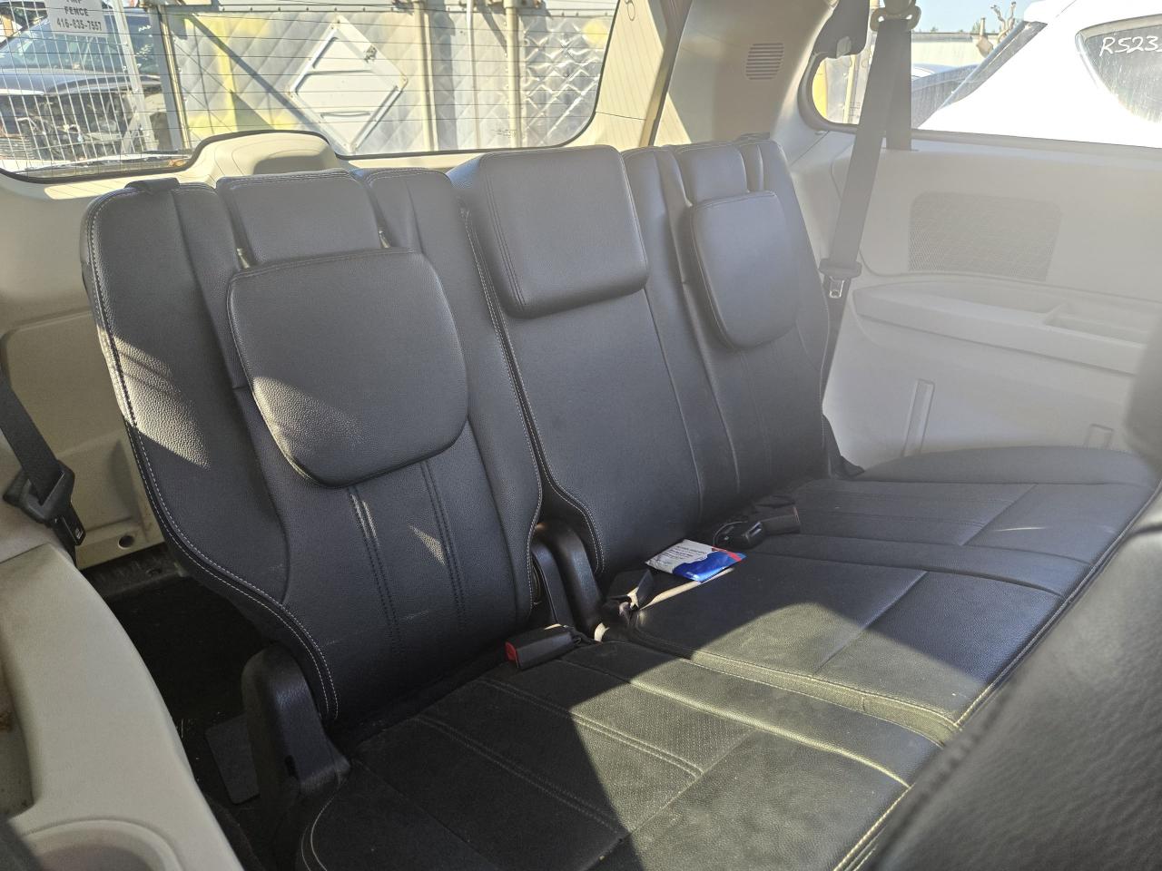 2016 Dodge Grand Caravan Crew Plus - Photo #11